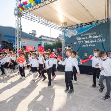 100 yil masal evi ve 100 yil spor tesisi urkmez de hizmete acildi seferihisar belediyesi