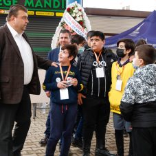 Seferihisar Çocuk Belediyesi Başkanı’nı seçti; Pembe Takım kazandı