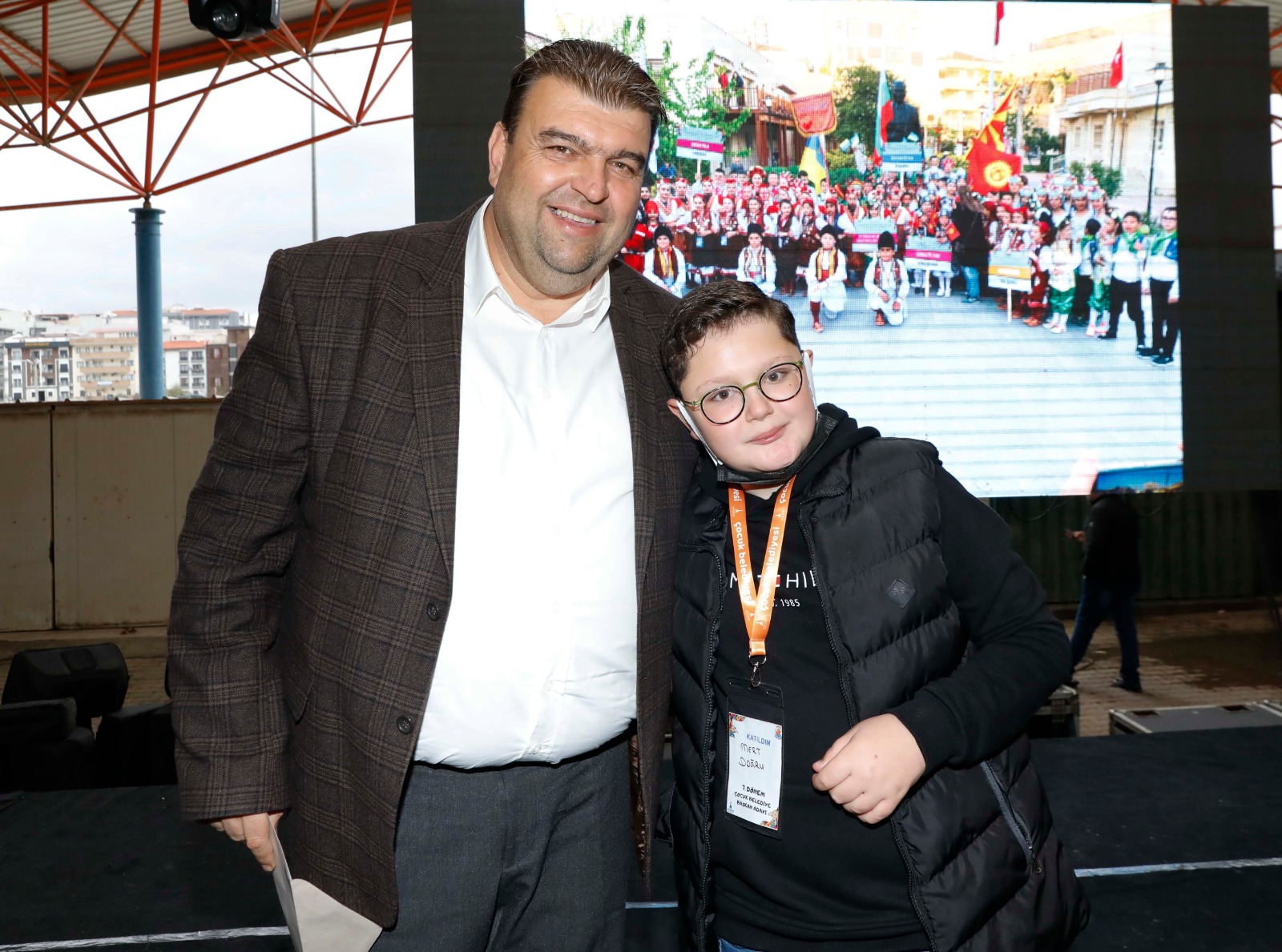 Seferihisar Çocuk Belediyesi Başkanı’nı seçti; Pembe Takım kazandı