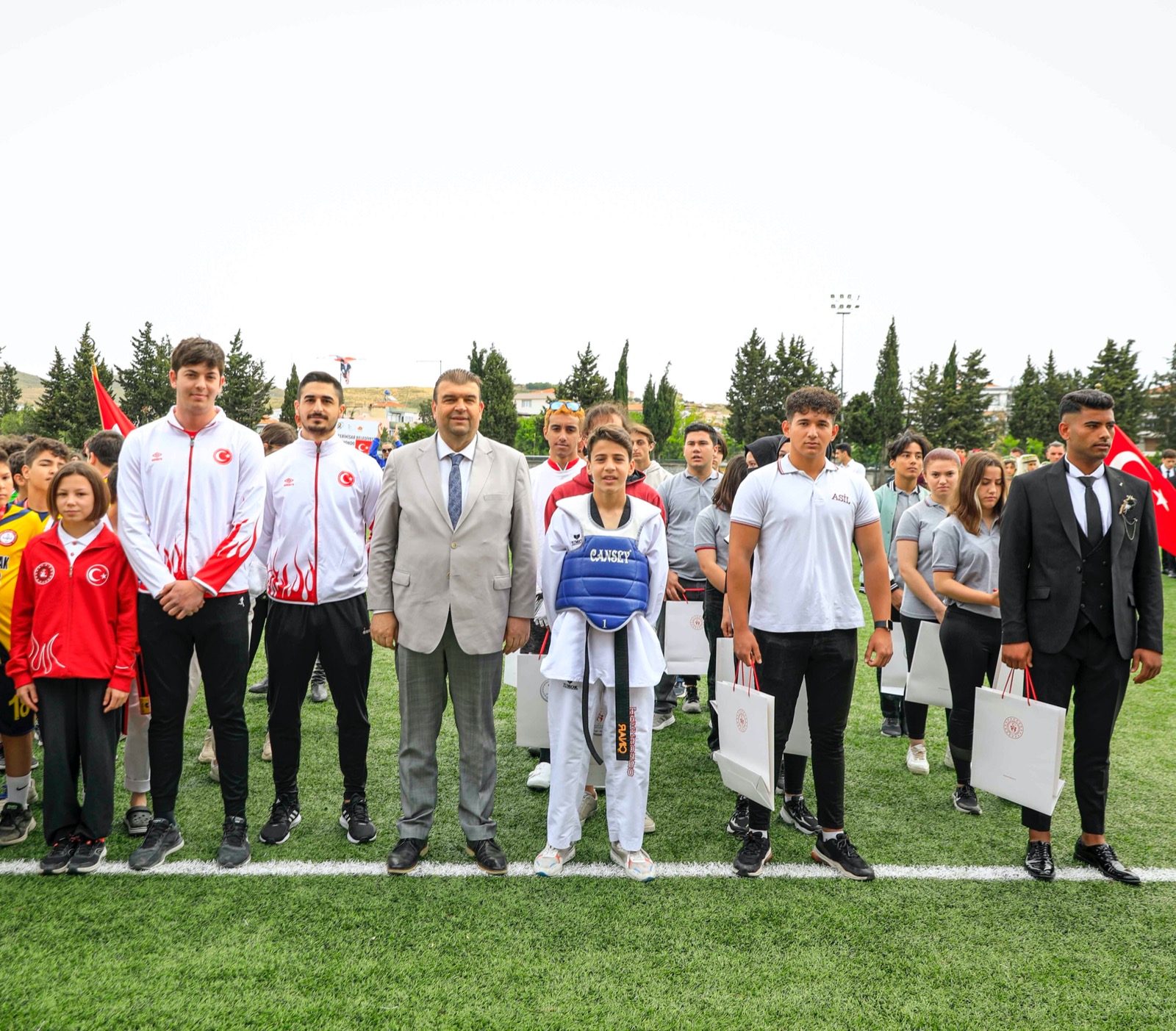 19 Mayıs Atatürk’ü Anma Gençlik ve Spor Bayramı coşku ile kutlandı