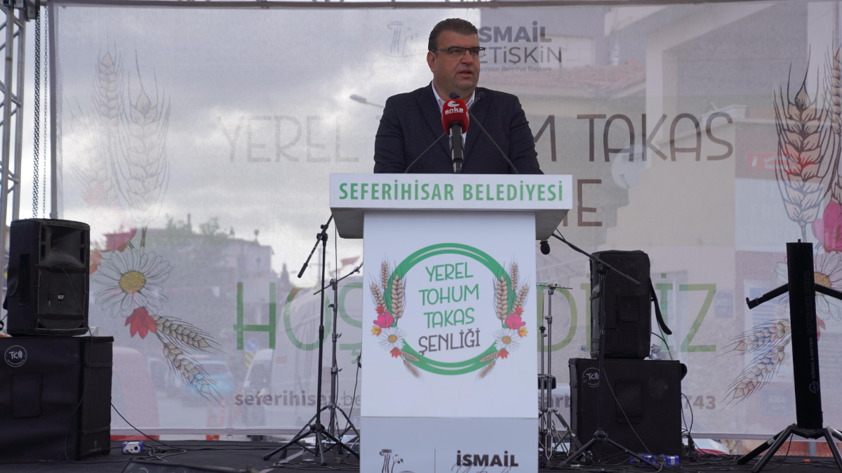 Seferihisar’da 13. Yerel Tohum Takas Şenliği coşkuyla gerçekleşti; 500 bin fide dağıtıldı