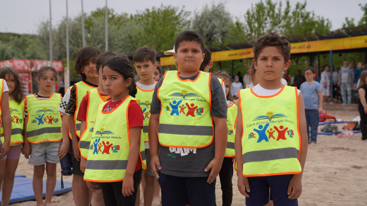Seferihisar’da Turizm ve Çevre Şenliği renkli görüntülere sahne oldu