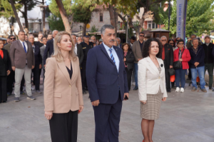 24 Kasım Öğretmenler Günü Seferihisar’da Düzenlenen Törenle Kutlandı