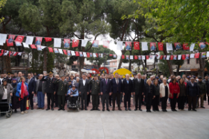 Atatürk'ün Seferihisar'a Gelişinin 92. yılı törenle kutlandı