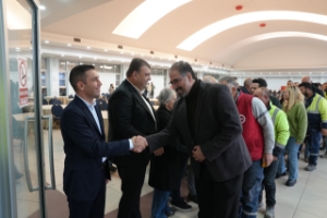 Başkan Yetişkin belediye çalışanlarının yeni yılını kutladı