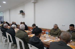 Başkan Yetişkin Ürkmez’de hemşehrileriyle iftar sofrasında buluştu