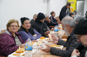 Başkan Yetişkin Ürkmez’de hemşehrileriyle iftar sofrasında buluştu