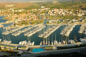 Başkan Yetişkin’den Teos Yat Limanı projesine sert tepki: "Bu bir marina değil, can güvenliği meselesidir”
