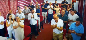 Belediye Meclisinde dayanışma mesajı: Belediye Personeli ayakta alkışlandı