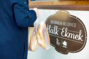 Halk için, halkla birlikte: Seferihisar’da Halk Ekmek
