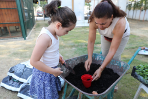 "Minik Kalpler” Seferihisar Çocuk Şenliği’nde buluştu