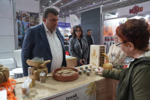 Seferihisar Belediyesi, AGROEXPO’da yerini aldı; Yerel ürünler yoğun ilgi gördü