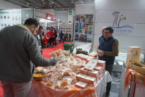 Seferihisar Belediyesi, AGROEXPO’da yerini aldı; Yerel ürünler yoğun ilgi gördü
