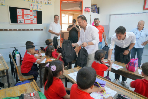 Seferihisar Belediyesi’nden öğrencilere kırtasiye desteği
