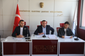 Seferihisar yolları bir yıl içinde bitiyor