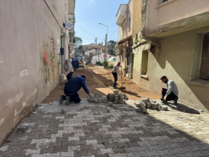 Seferihisar yolları bir yıl içinde bitiyor