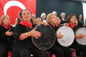 Seferihisar’da 29 Ekim Cumhuriyet Balosu’nda coşku dolu gece