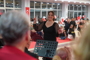 Seferihisar’da 29 Ekim Cumhuriyet Balosu’nda coşku dolu gece