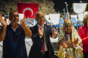 Seferihisar’da 30 Ağustos coşkusu Kaleiçi’ne sığmadı