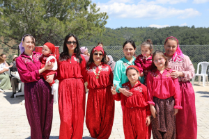 Seferihisar’da bahar üç koldan geldi: "Hıdırellez Coşkusu” ilçeyi sardı