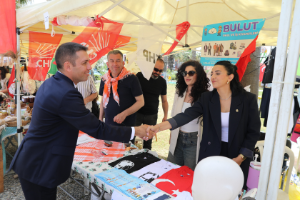 Seferihisar’da "Bir Çınar Bin Umut” Etkinliği: Üçüncü Yaş Üniversitesi dönem sonu coşkuyla kutlandı