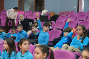 Seferihisar’da miniklerden anlamlı ziyaret: Başkan Yetişkin öğrencilerle buluştu