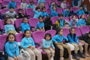 Seferihisar’da miniklerden anlamlı ziyaret: Başkan Yetişkin öğrencilerle buluştu