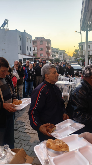 Seferihisar’da Ramazan dayanışması ilk iftarla başladı