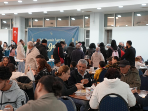 Seferihisar’da Ramazan dayanışması ilk iftarla başladı