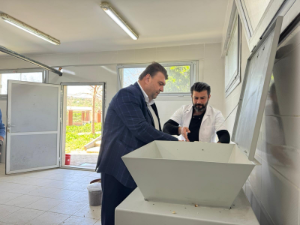 Seferihisar’da sıfır atıkla mama üretimi başladı
