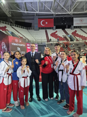 Seferihisar’dan "Taekwondo” zaferi:  Uluslararası şampiyonada madalya yağmuru
