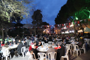 Seferihisar’ın kalbinde bin kişilik "İftar Sofrası” kuruldu