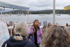 Türkiye’nin "Turizm Elçileri” Seferihisar’da buluştu; İzmir Rehberler Odası’ndan 45 Kişilik Rehber Grubuna İon Rotası ve Kültür Rotaları Eğitimi