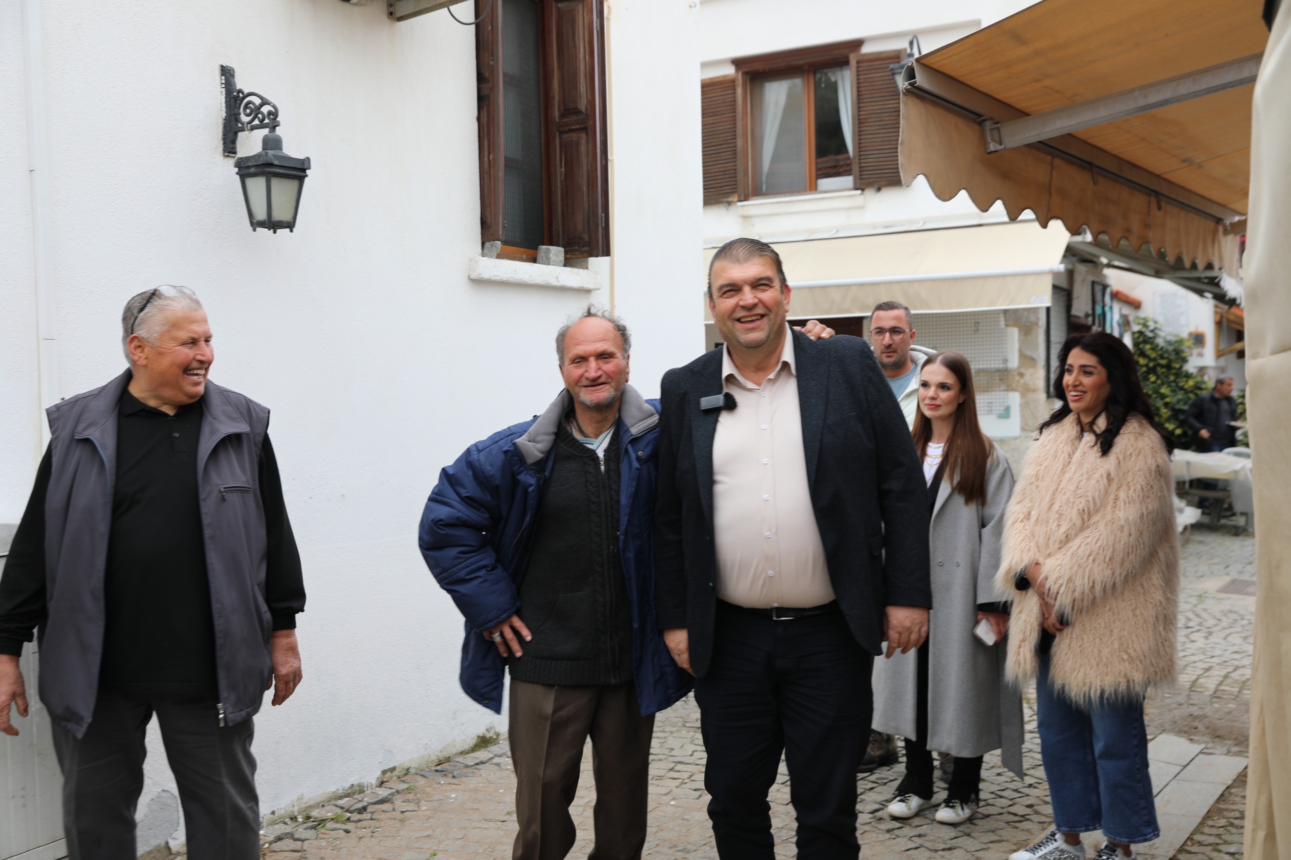 Seferihisar Belediyesi’nin Evde Destek Birimi takdir topladı